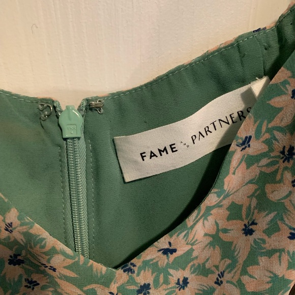 Fame and Partners Reformation Style Dress Size 4 - Picture 6 of 11